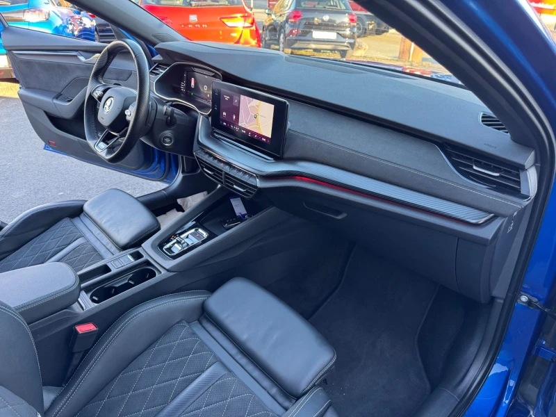 Skoda Octavia 2.0-TDI/200HP/RS+ /LED/ACC/CAM/HUD/NAVI/120vpr, снимка 9 - Автомобили и джипове - 49664105