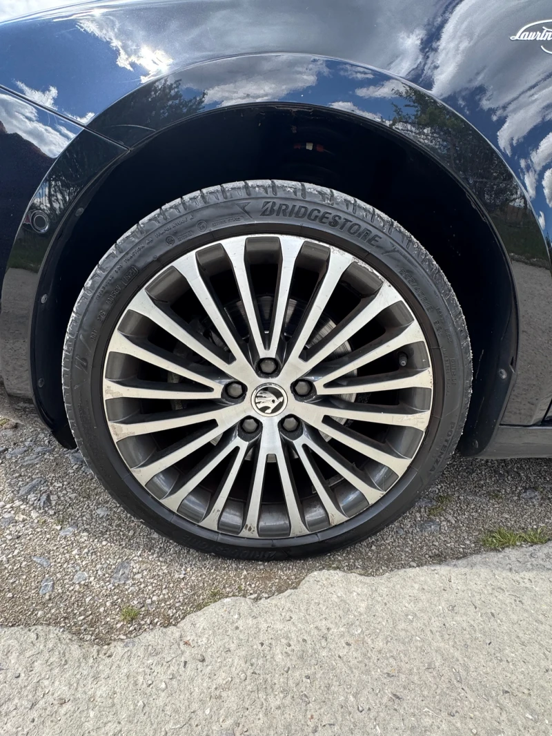 Skoda Superb 2.0 TDI 4x4 DSG, снимка 3 - Автомобили и джипове - 51724475