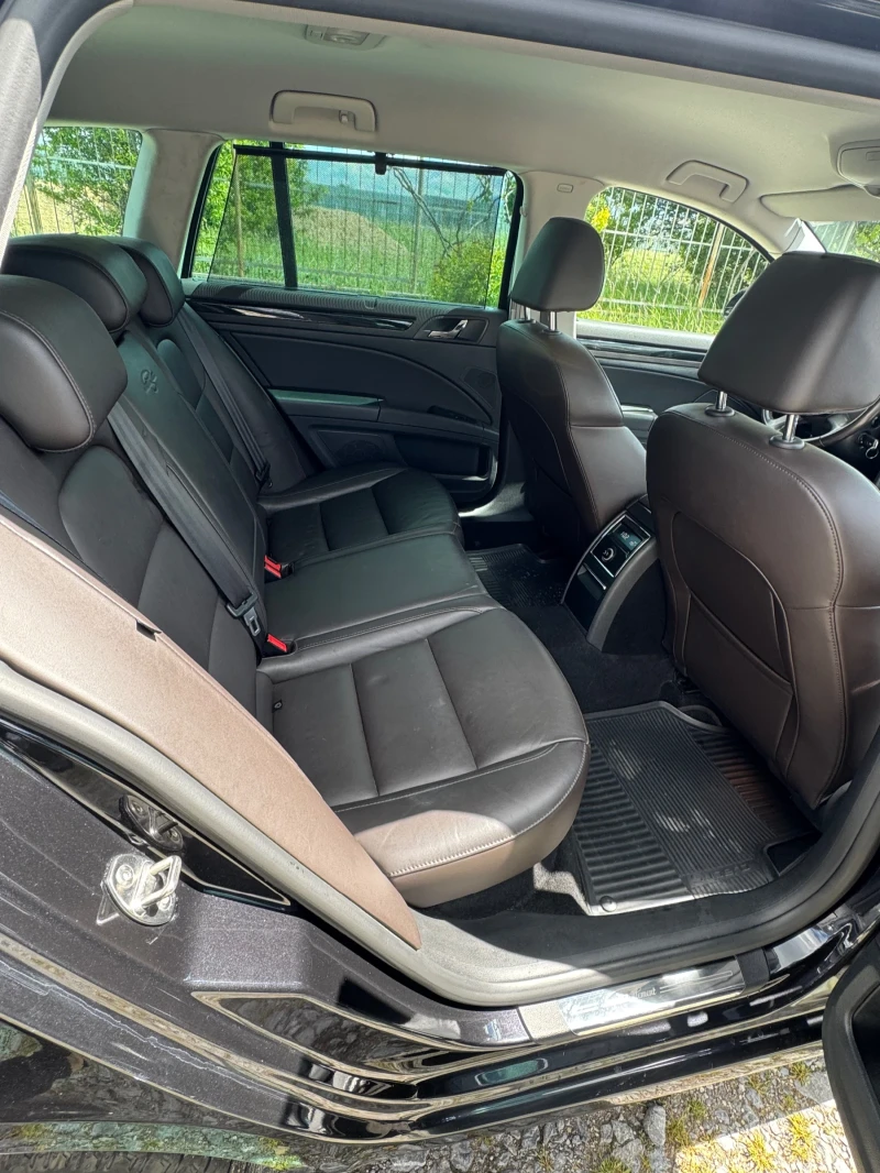 Skoda Superb 2.0 TDI 4x4 DSG, снимка 9 - Автомобили и джипове - 51724475