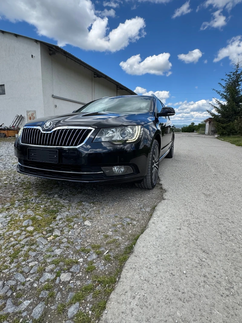 Skoda Superb 2.0 TDI 4x4 DSG, снимка 2 - Автомобили и джипове - 51724475