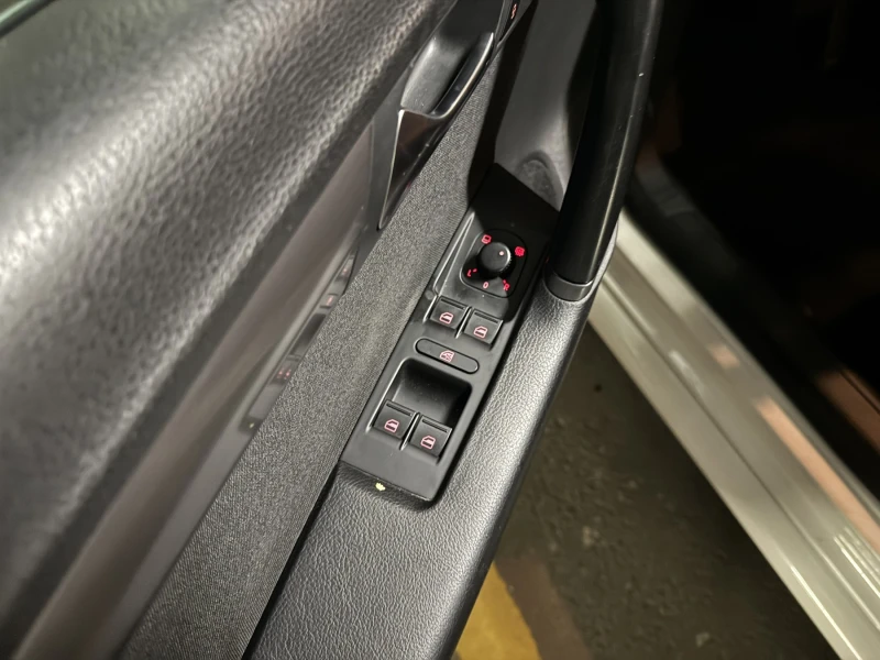 VW Passat, снимка 14 - Автомобили и джипове - 52683497