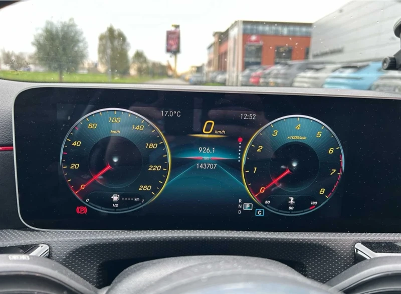 Mercedes-Benz A 180 AMG* KEYLESS* PANO* NIGHT* ГАРАНЦИЯ , снимка 7 - Автомобили и джипове - 52841818