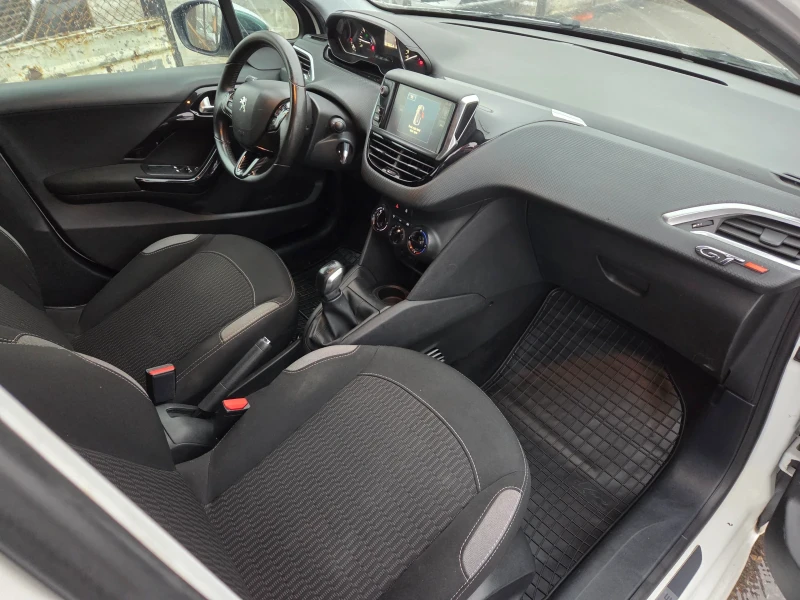 Peugeot 208 GTline 1, 200 EURO6, снимка 9 - Автомобили и джипове - 53055867