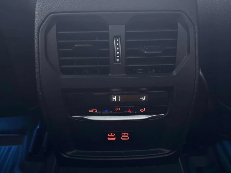 BMW 330 330i xDrive  CARFAX, снимка 11 - Автомобили и джипове - 53269443