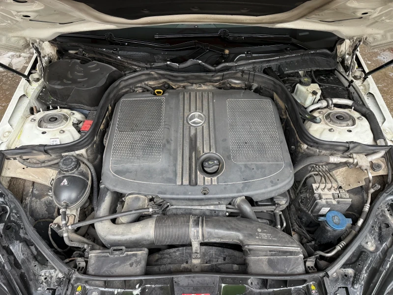 Mercedes-Benz E 220, снимка 9 - Автомобили и джипове - 53392292
