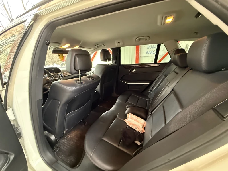 Mercedes-Benz E 220, снимка 7 - Автомобили и джипове - 53392292