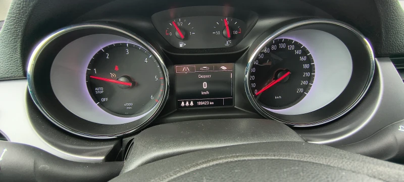 Opel Astra Dtci sports tourer, снимка 15 - Автомобили и джипове - 53479528