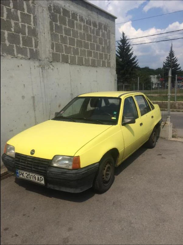 Opel Kadett 1.3 s, снимка 1 - Автомобили и джипове - 46937429