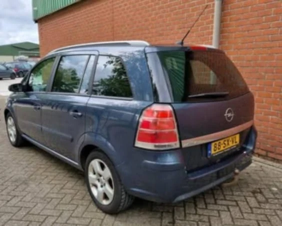 Opel Zafira 1.6 105, снимка 2 - Автомобили и джипове - 48790823