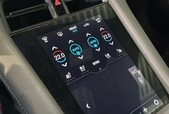 Porsche Taycan TURBO S* CROSS TURISMO* BURMESTER* PANO* 360 CAM* , снимка 12 - Автомобили и джипове - 51289352