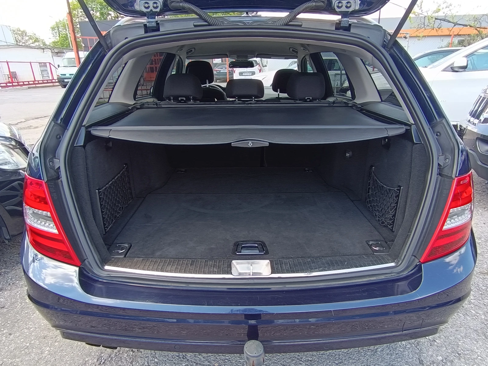 Mercedes-Benz C 200 d-136к.с.!!! Нов внос от ШВЕЙЦАРИЯ !!!Като НОВА !! - изображение 9