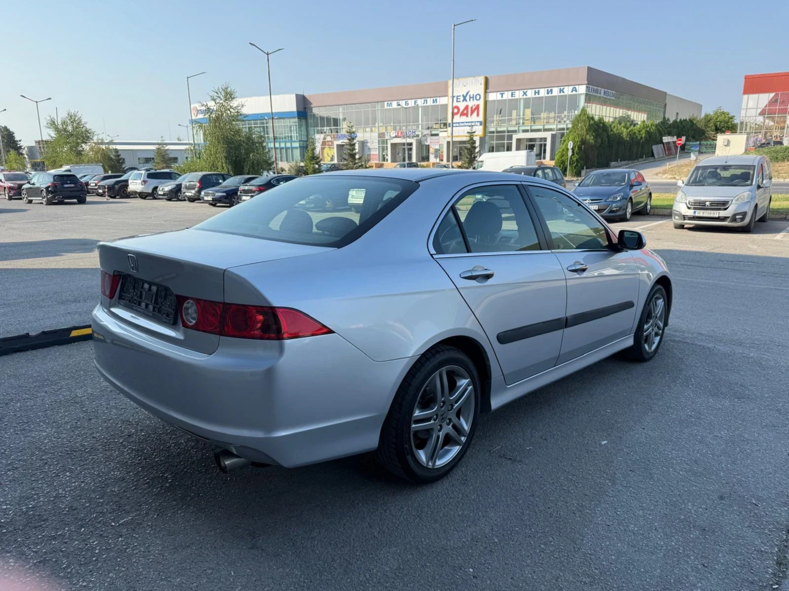 Honda Accord 2.0i FACELIFT - изображение 5