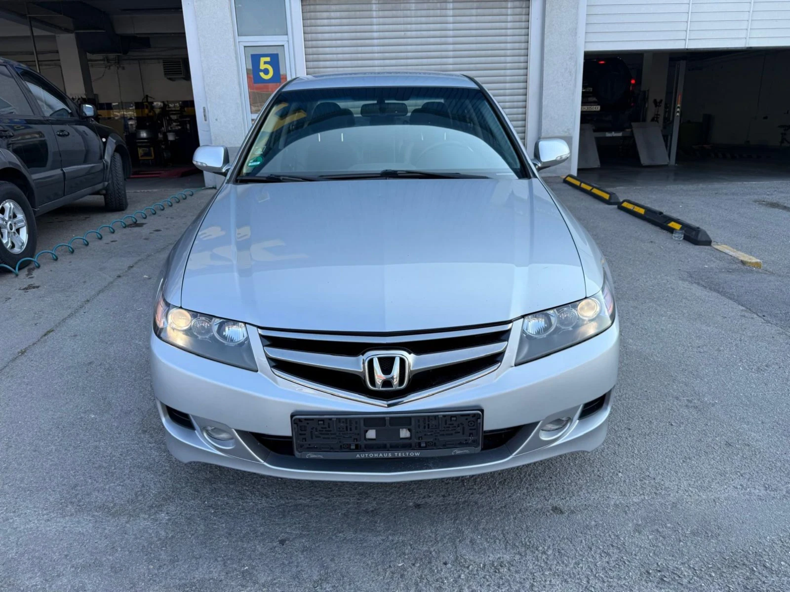 Honda Accord 2.0i FACELIFT - изображение 4