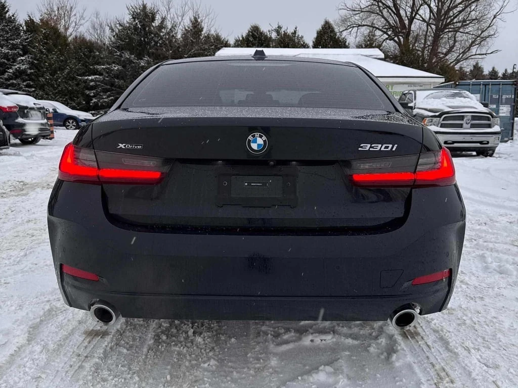 BMW 330 330i xDrive  CARFAX | Mobile.bg � ����������� 4