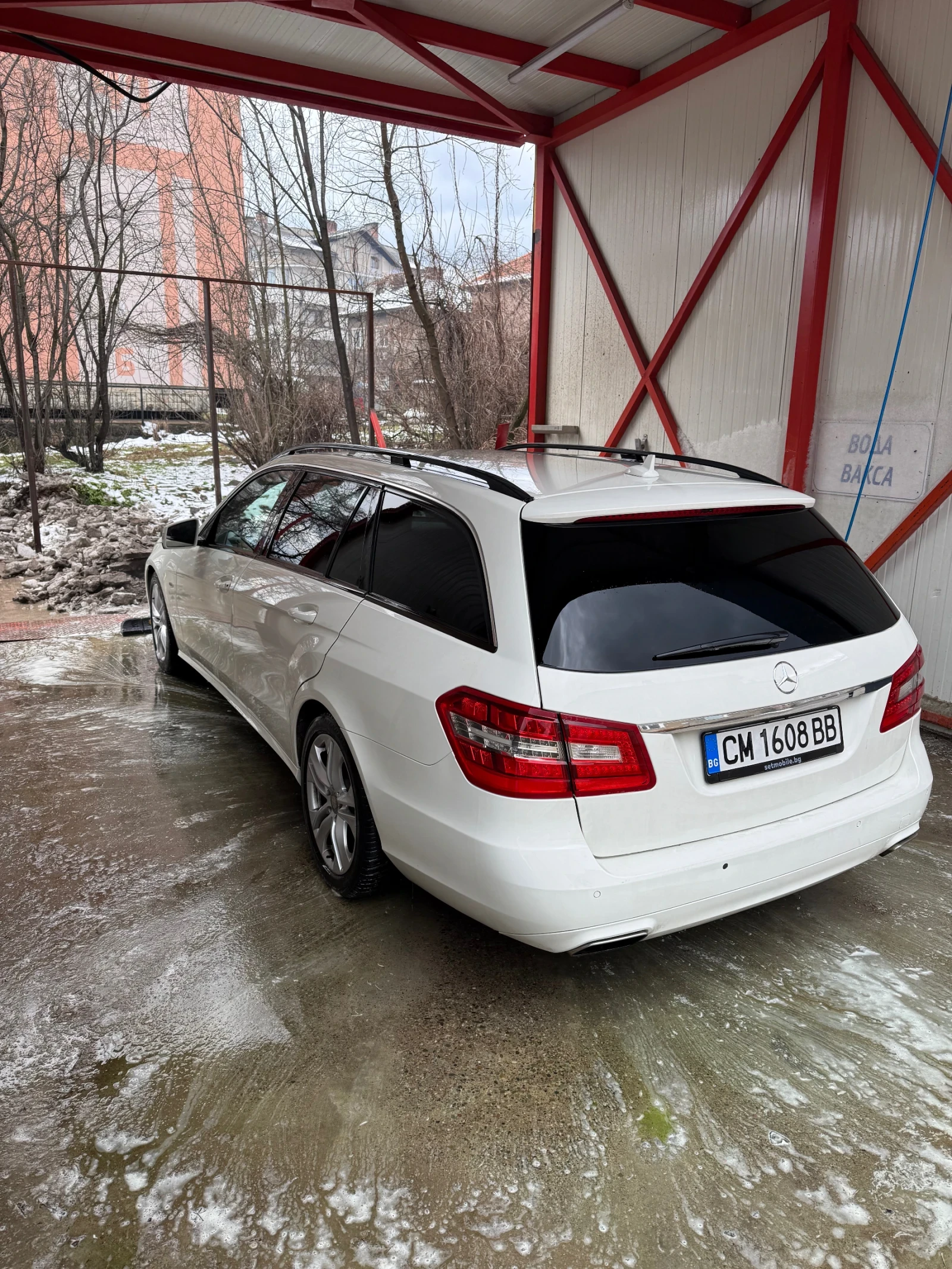 Mercedes-Benz E 220 Сменени вериги - изображение 5