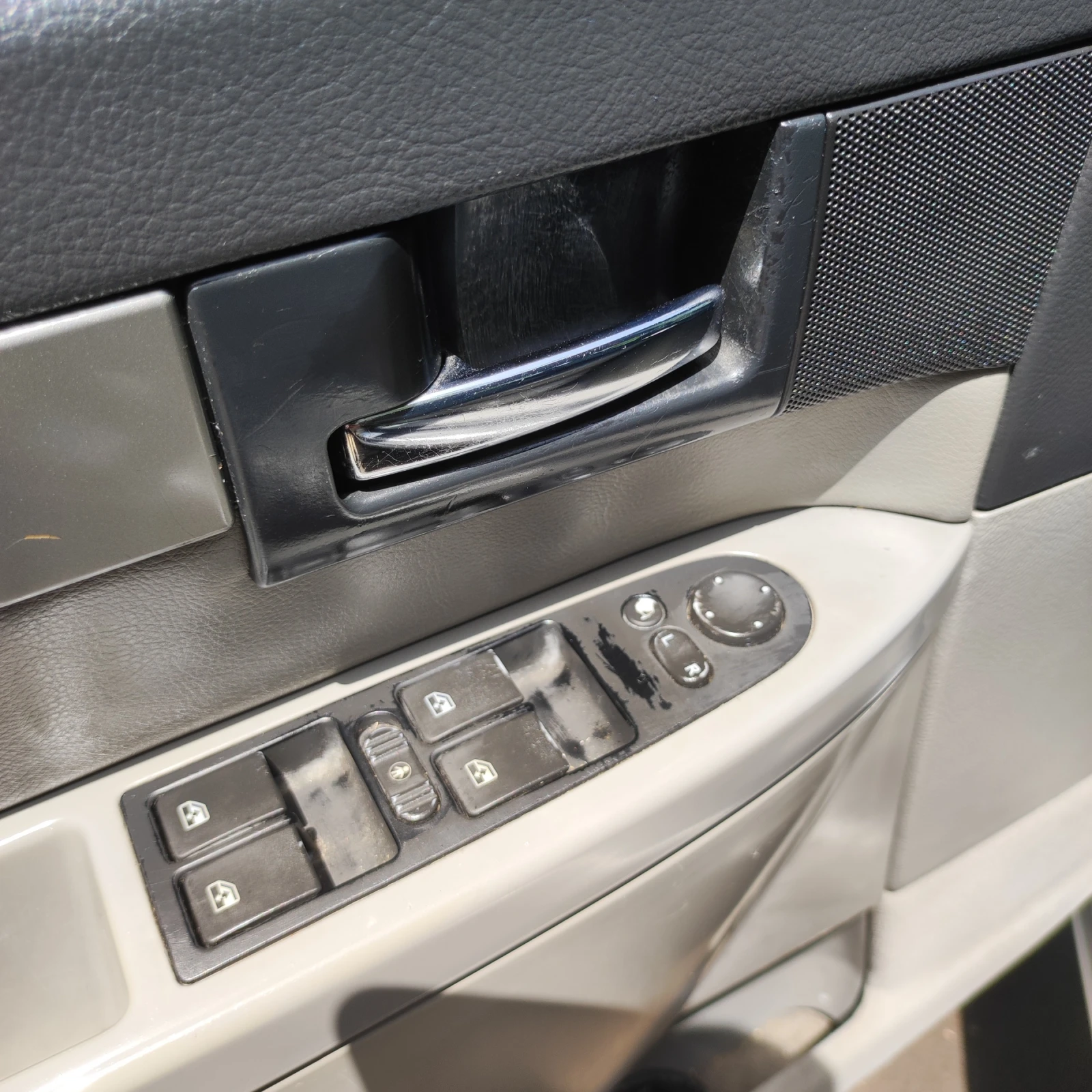 Opel Omega 2.6 V6 Elegance с шпер, LPG, ръчка, кожа, нивомат, снимка 11 - Автомобили и джипове - 54184698