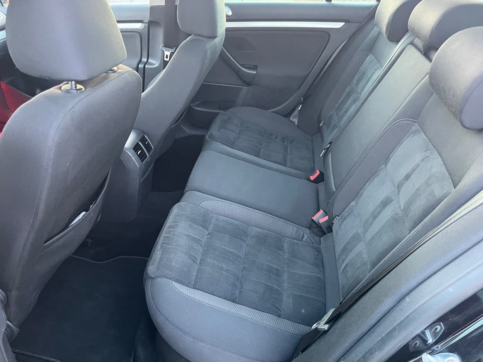 VW Golf TDI 4motion, снимка 11 - Автомобили и джипове - 54220773