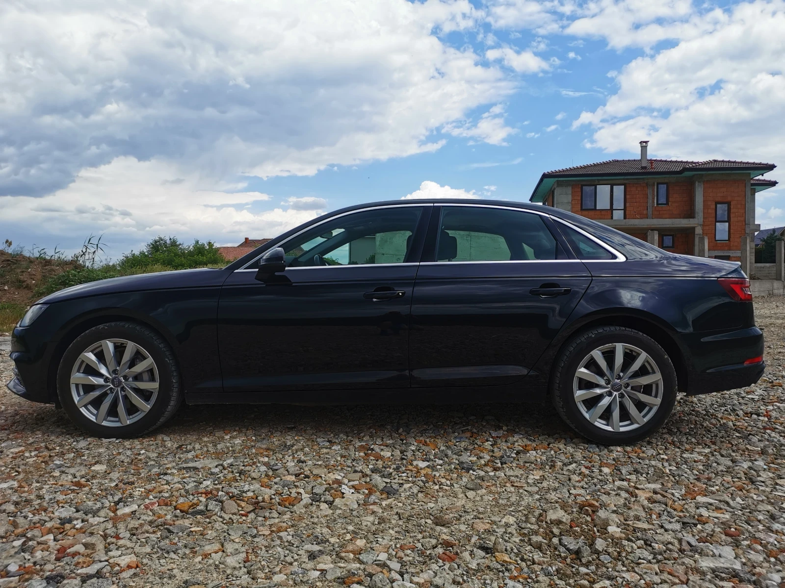 Audi A4 2.0TFSI quattro, снимка 9 - Автомобили и джипове - 54716534