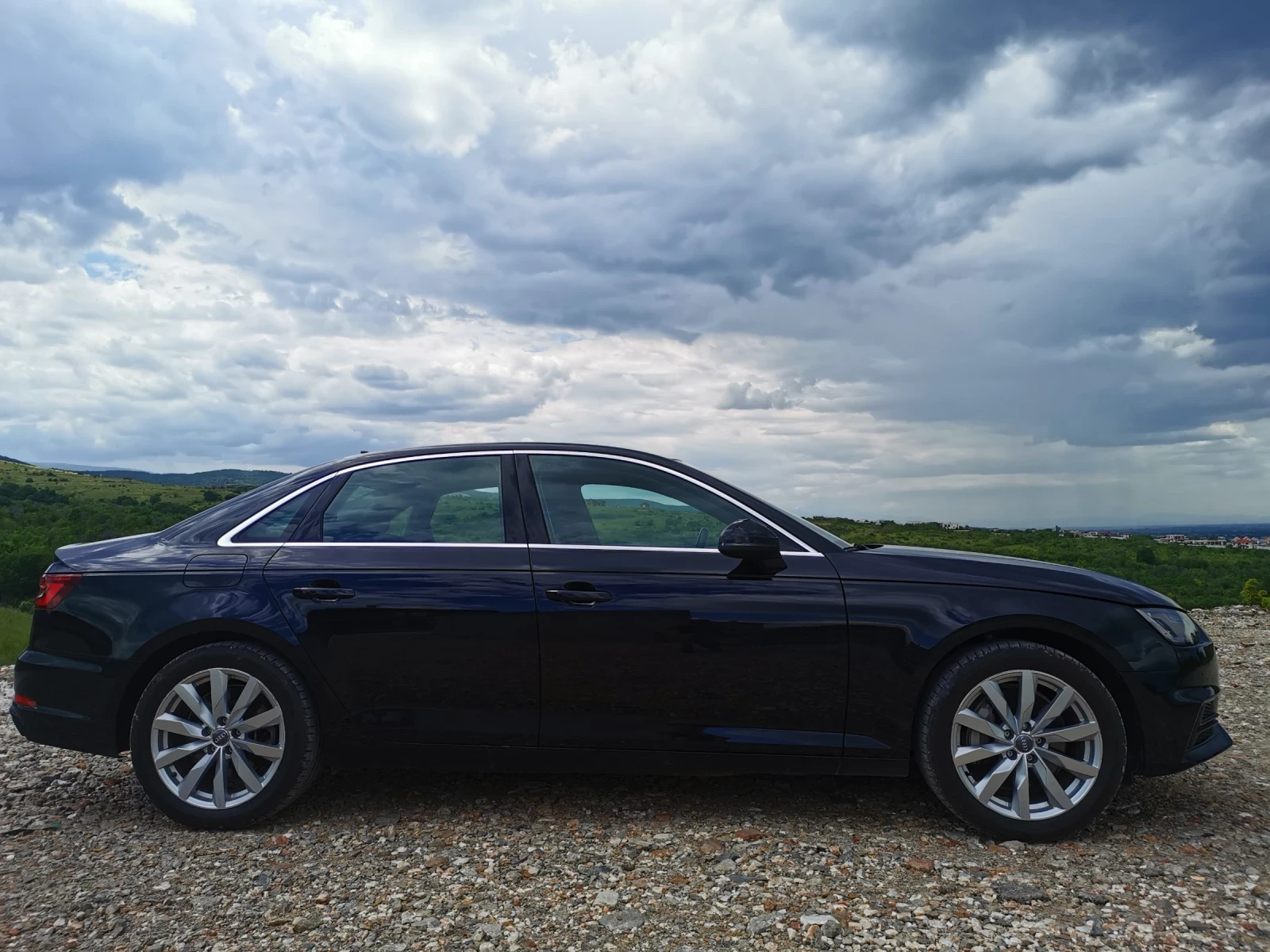 Audi A4 2.0TFSI quattro, снимка 8 - Автомобили и джипове - 54716534