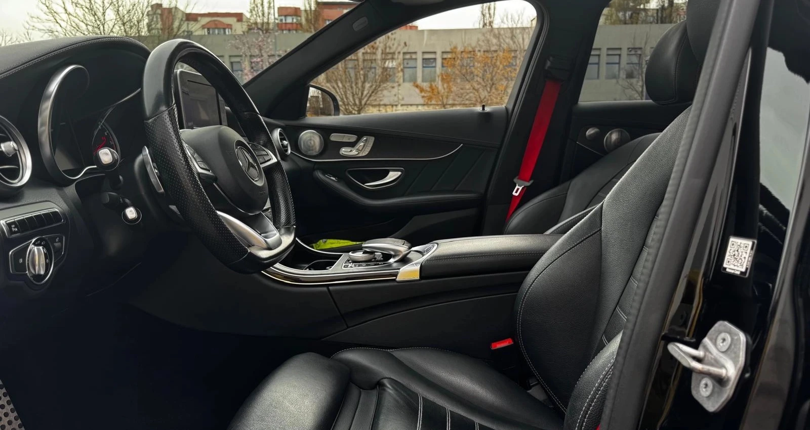 Mercedes-Benz C 43 AMG 4Matic, снимка 6 - Автомобили и джипове - 54800321