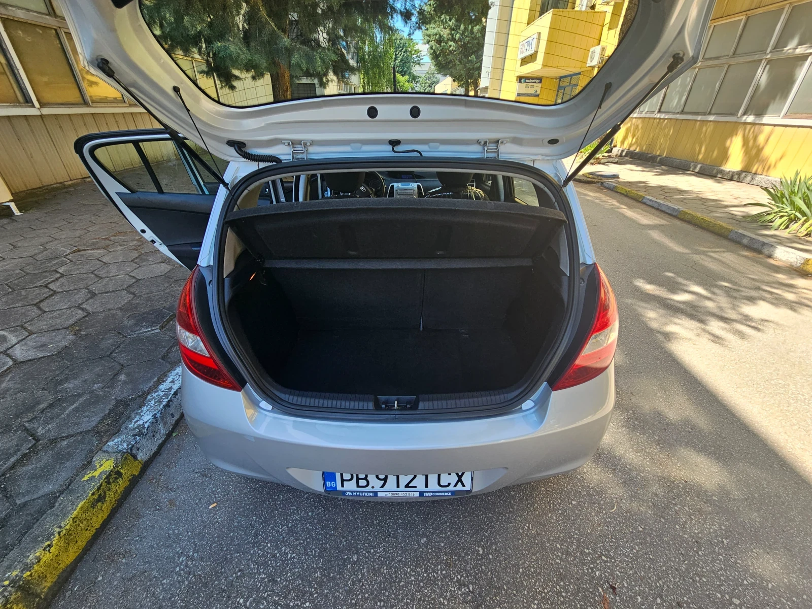 Hyundai I20, снимка 5 - Автомобили и джипове - 54914391