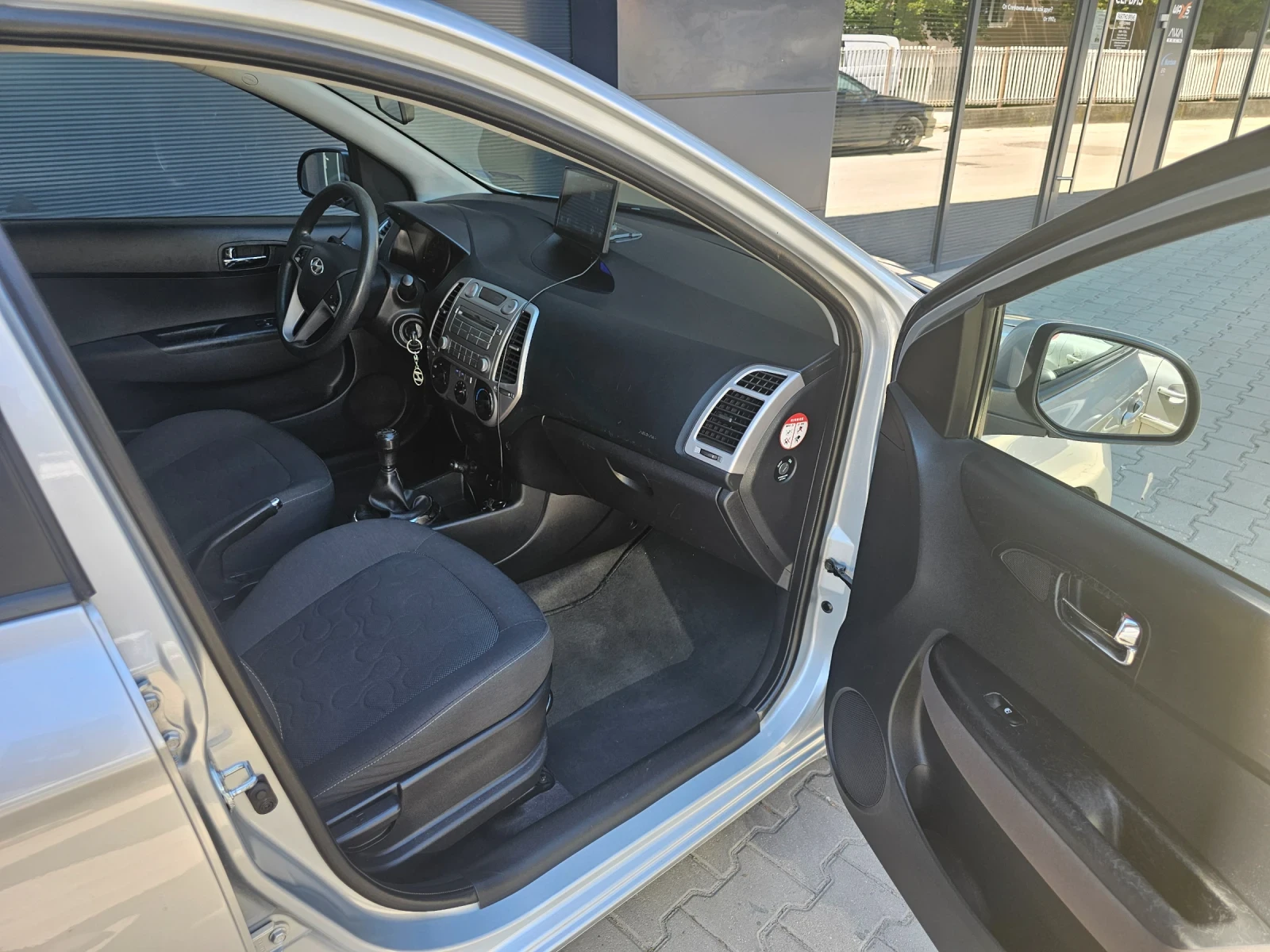 Hyundai I20, снимка 9 - Автомобили и джипове - 54914391