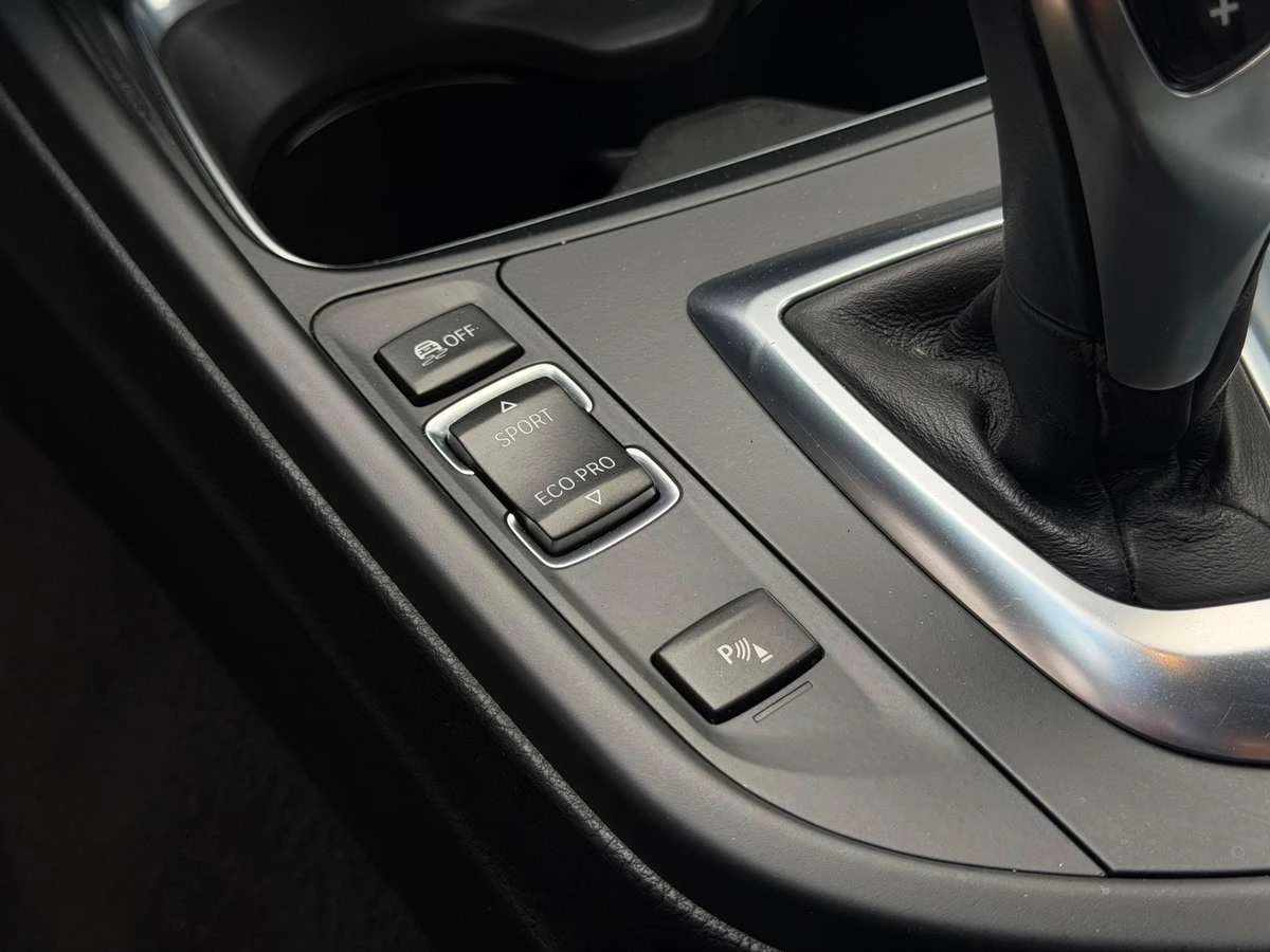 BMW 335 M PCKG / Harman Kardon / БЕЗ УДАРИ / ЦЕНА ДО БГ , снимка 11 - Автомобили и джипове - 54957003
