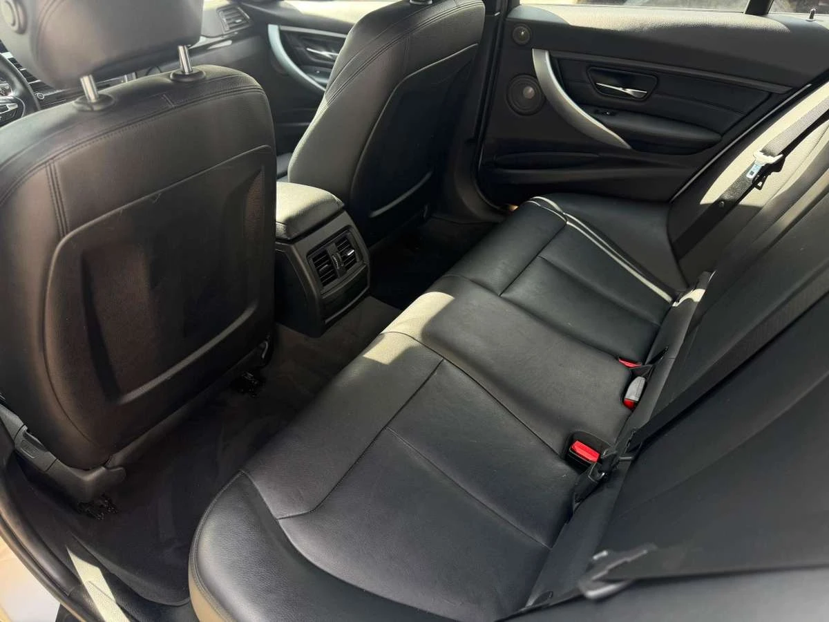 BMW 335 M PCKG / Harman Kardon / БЕЗ УДАРИ / ЦЕНА ДО БГ , снимка 8 - Автомобили и джипове - 54957003