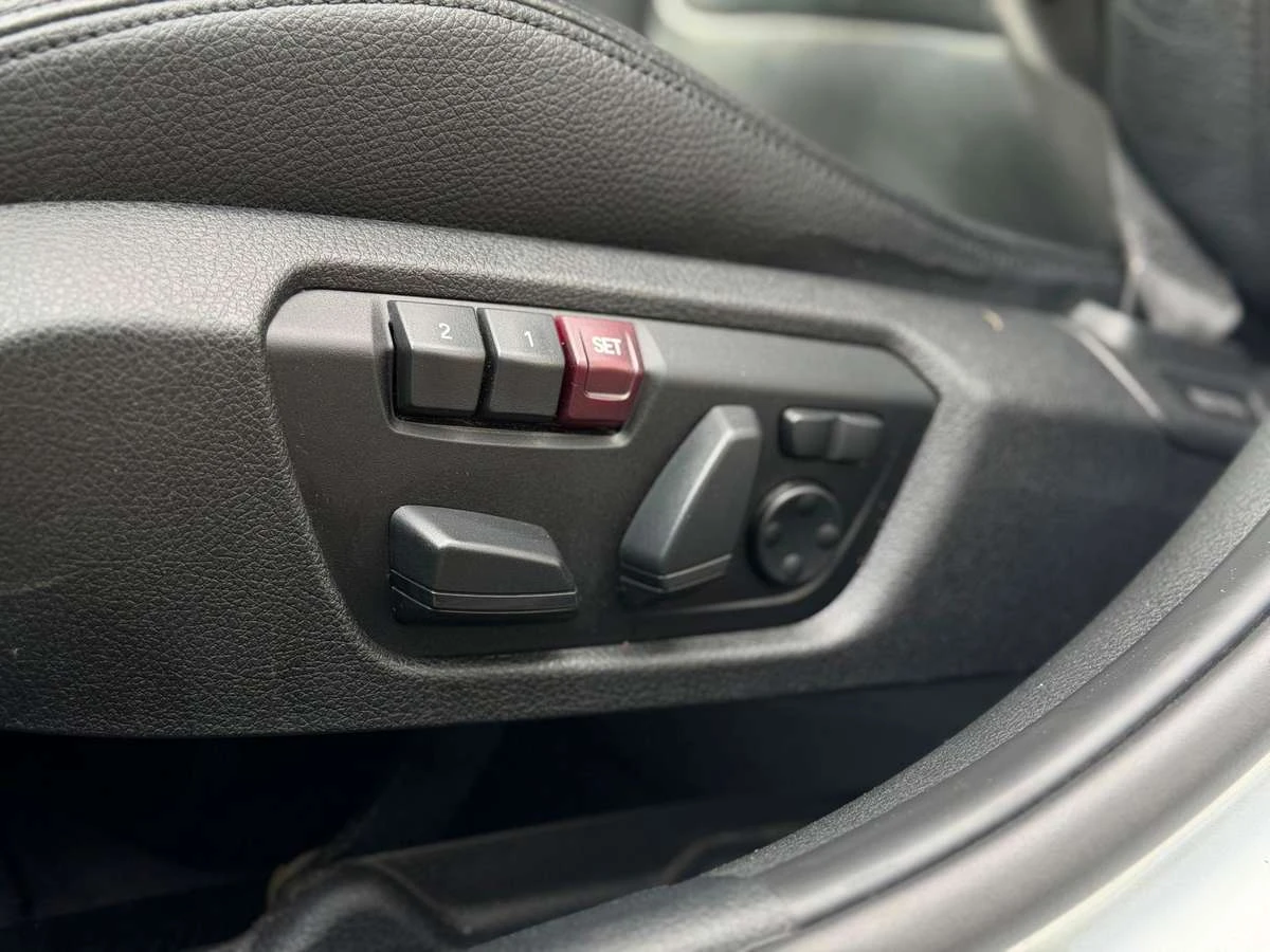 BMW 335 M PCKG / Harman Kardon / БЕЗ УДАРИ / ЦЕНА ДО БГ , снимка 13 - Автомобили и джипове - 54957003