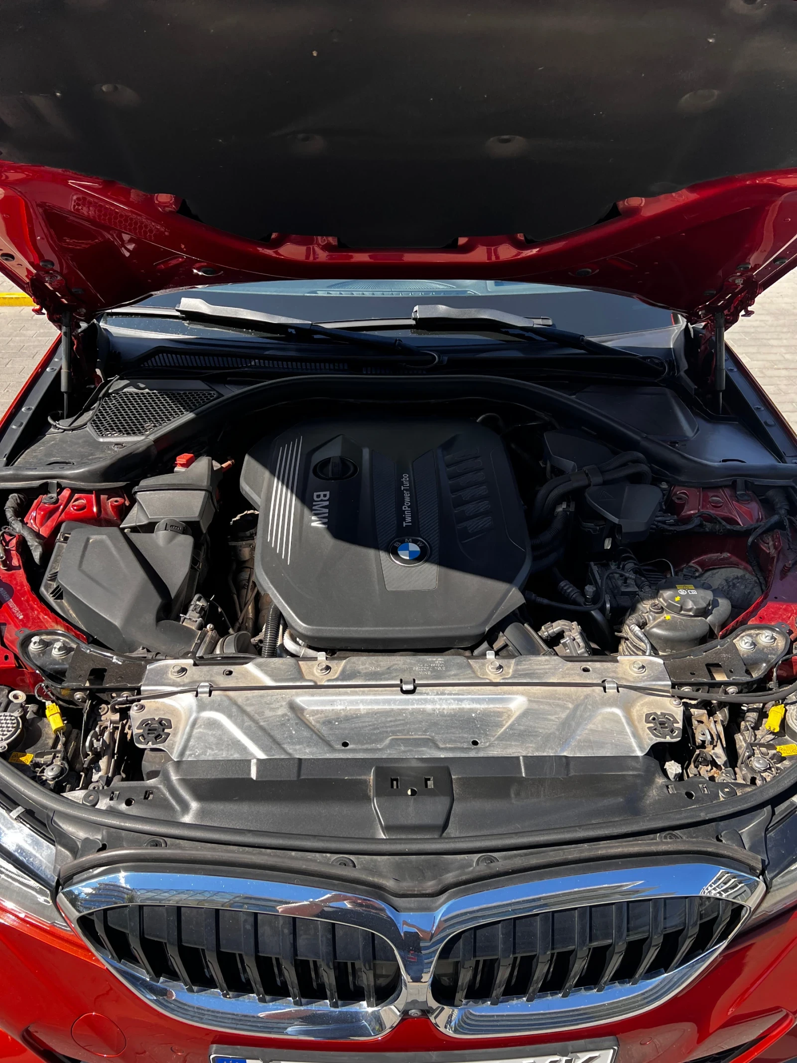 BMW 330 XDrive, снимка 10 - Автомобили и джипове - 55254651
