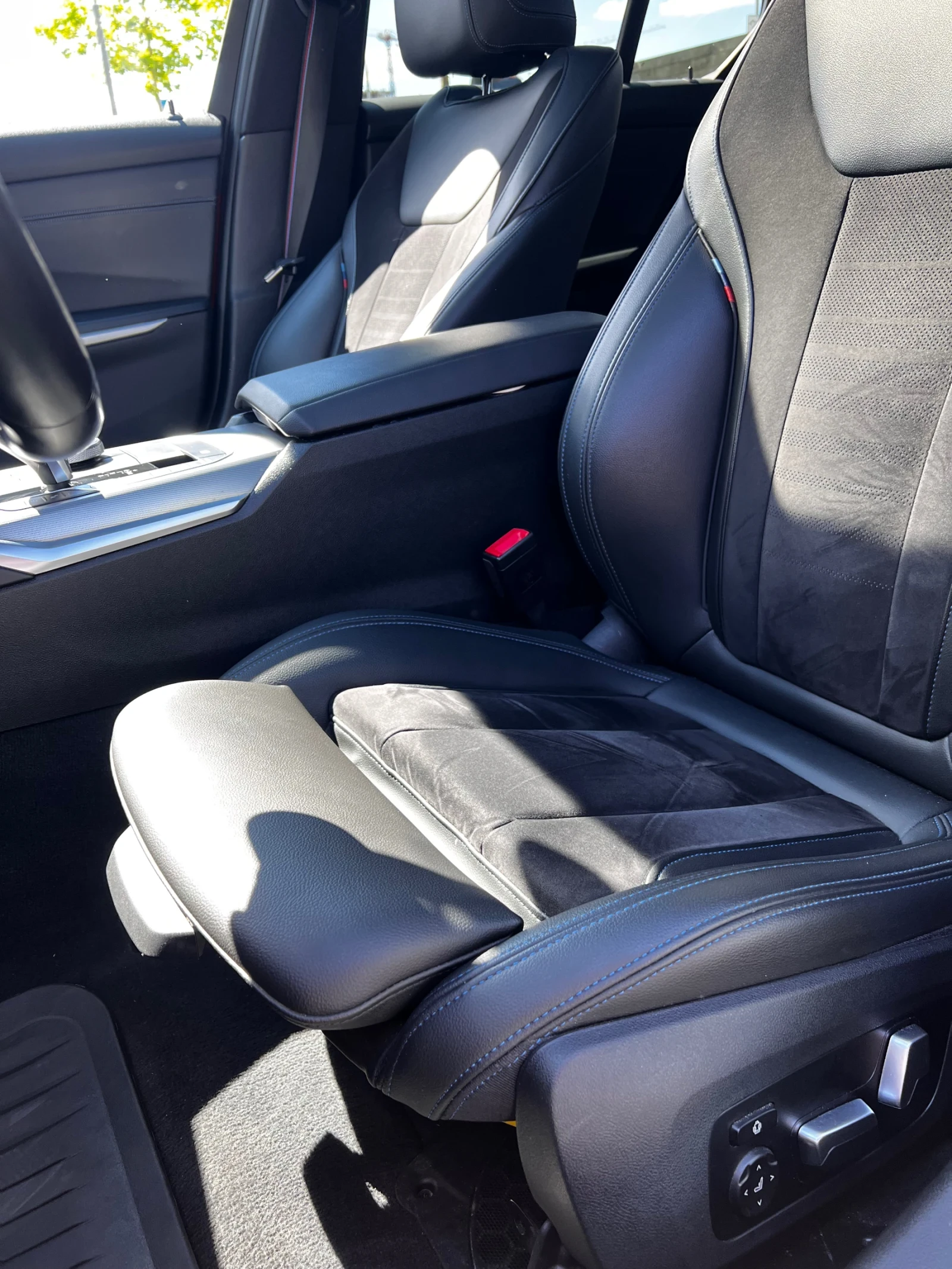 BMW 330 XDrive, снимка 13 - Автомобили и джипове - 55254651