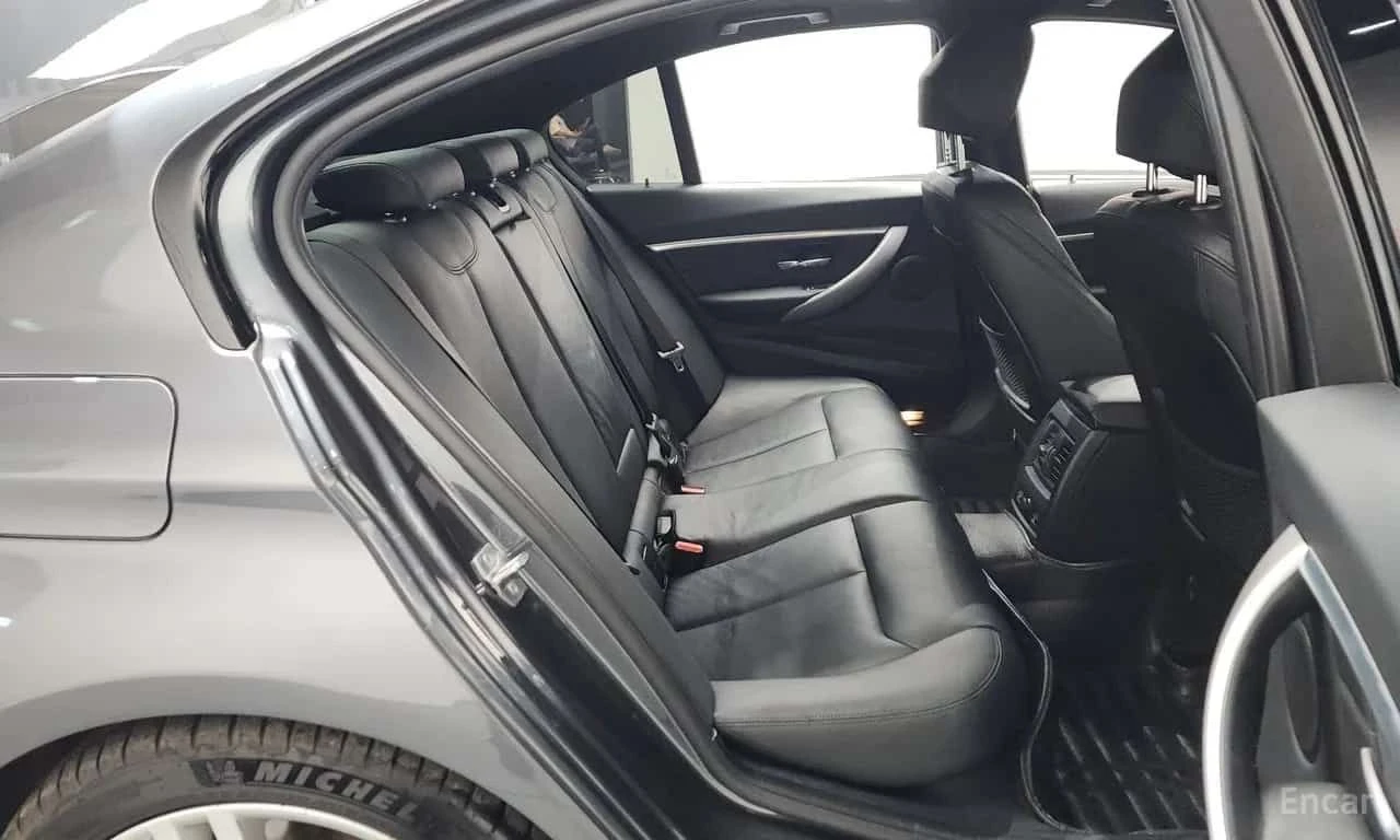 BMW 330 * 330i M Sport Shadow * ЦЕНА ДО БГ, снимка 12 - Автомобили и джипове - 55577956