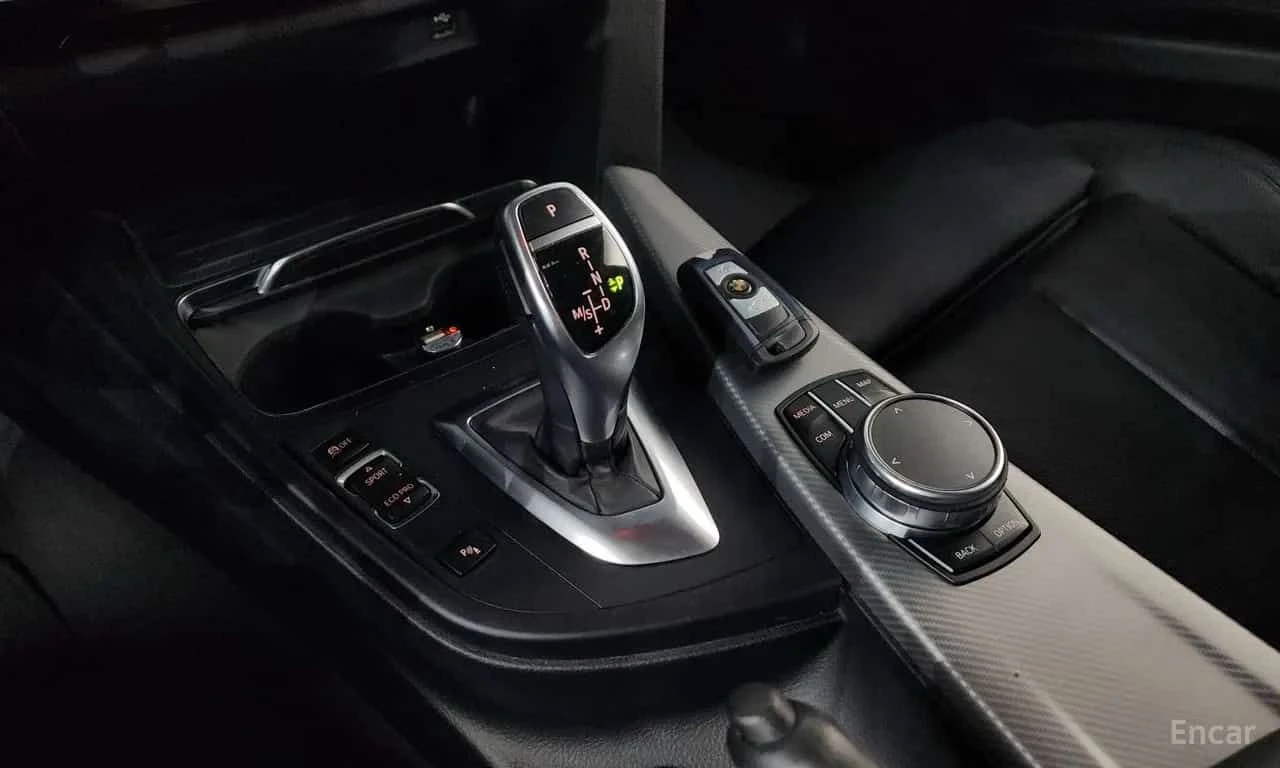 BMW 330 * 330i M Sport Shadow * ЦЕНА ДО БГ, снимка 10 - Автомобили и джипове - 55577956