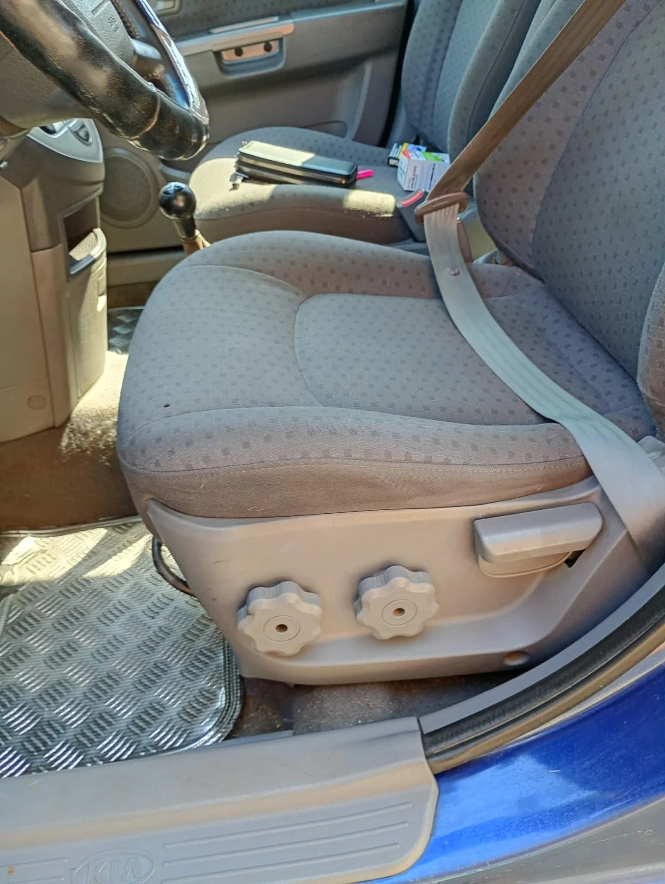 Kia Carens, снимка 17 - Автомобили и джипове - 55725608