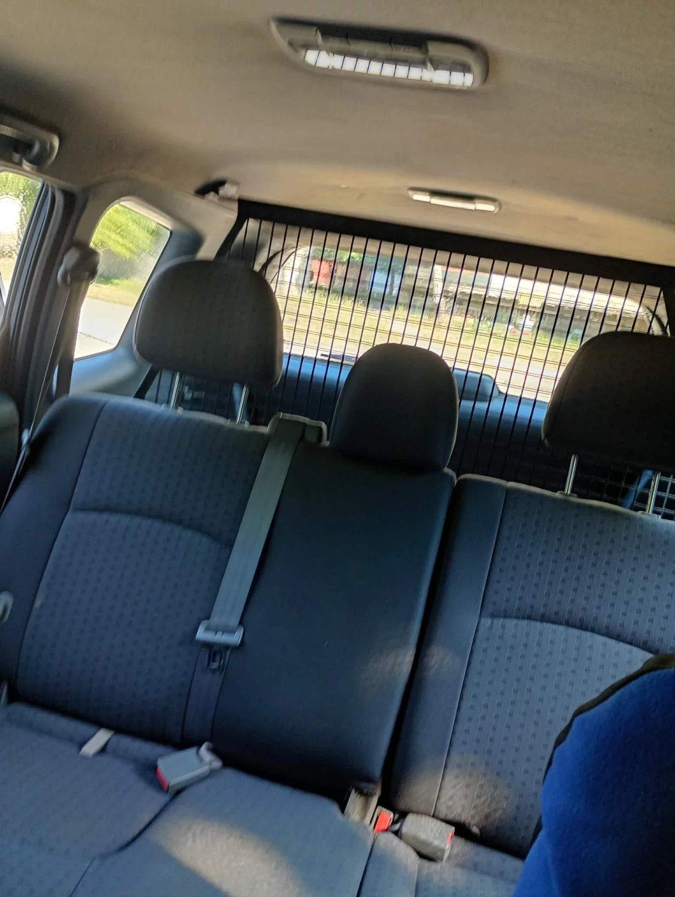 Kia Carens, снимка 13 - Автомобили и джипове - 55725608