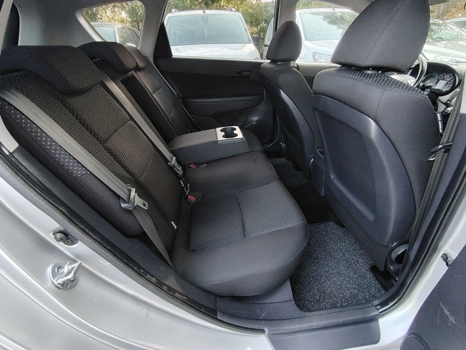 Hyundai I30 Sw 1.6CRD-i/EDITION , снимка 14 - Автомобили и джипове - 55753483
