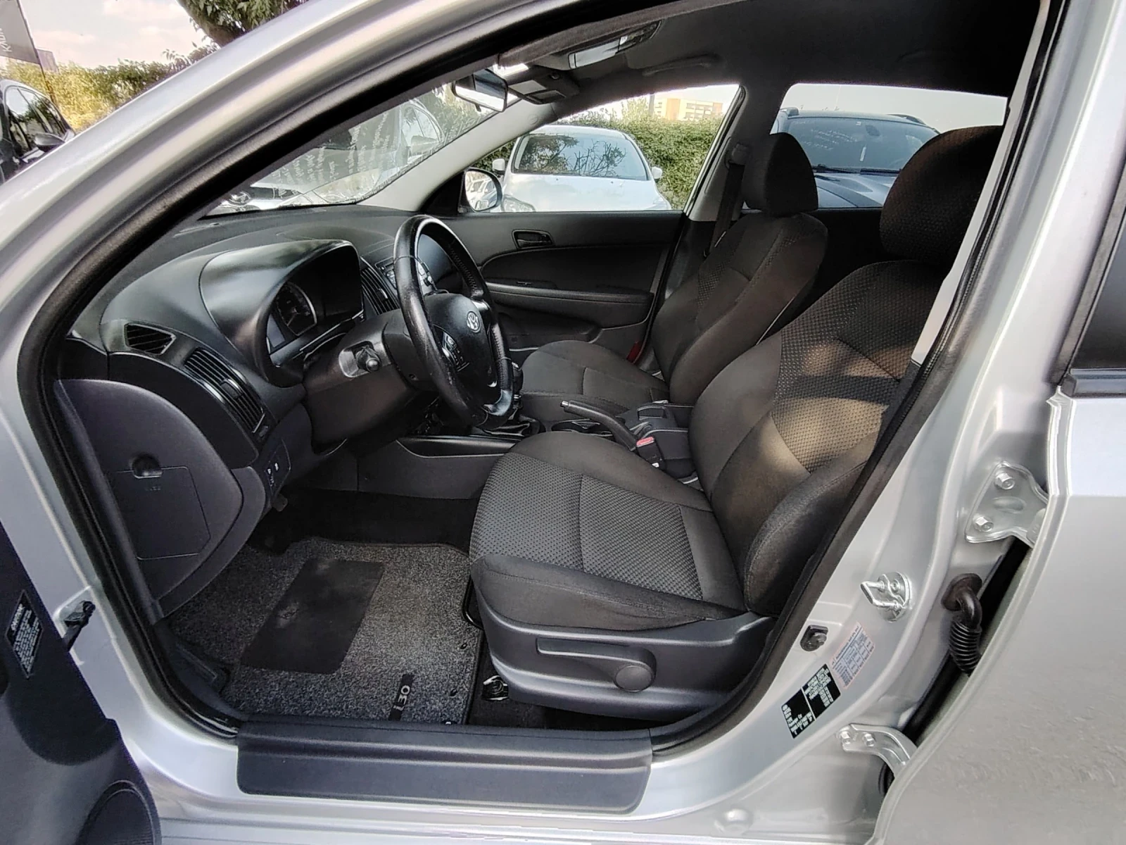 Hyundai I30 Sw 1.6CRD-i/EDITION , снимка 13 - Автомобили и джипове - 55753483