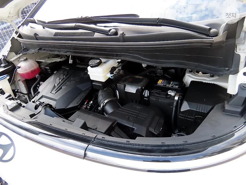 Hyundai Staria INSCRIPTION * FIRST CLASS* FULL MAX * КРАЙНА ЦЕНА*, снимка 15 - Автомобили и джипове - 55950763