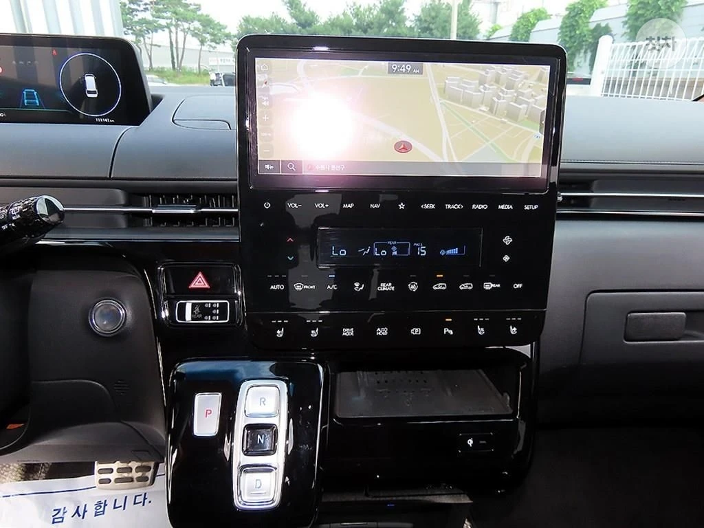 Hyundai Staria INSCRIPTION * FIRST CLASS* FULL MAX * КРАЙНА ЦЕНА*, снимка 12 - Автомобили и джипове - 55950763