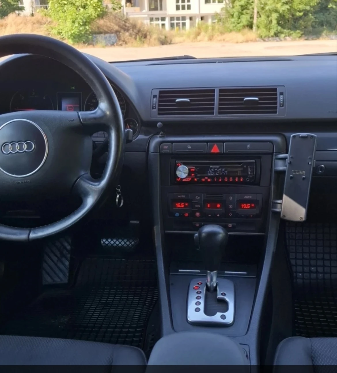 Audi A4 1.9, снимка 2 - Автомобили и джипове - 55987305