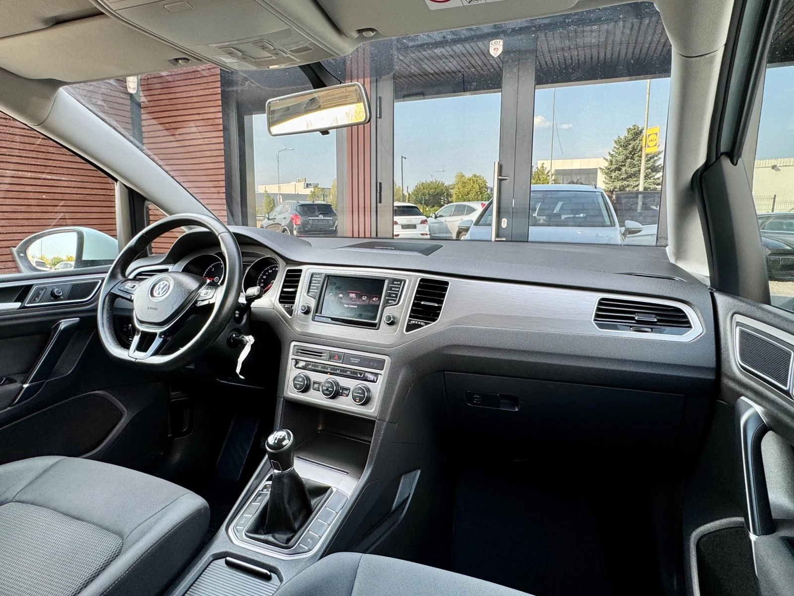 VW Sportsvan SPORTSVAN* Камера* , снимка 11 - Автомобили и джипове - 56127633