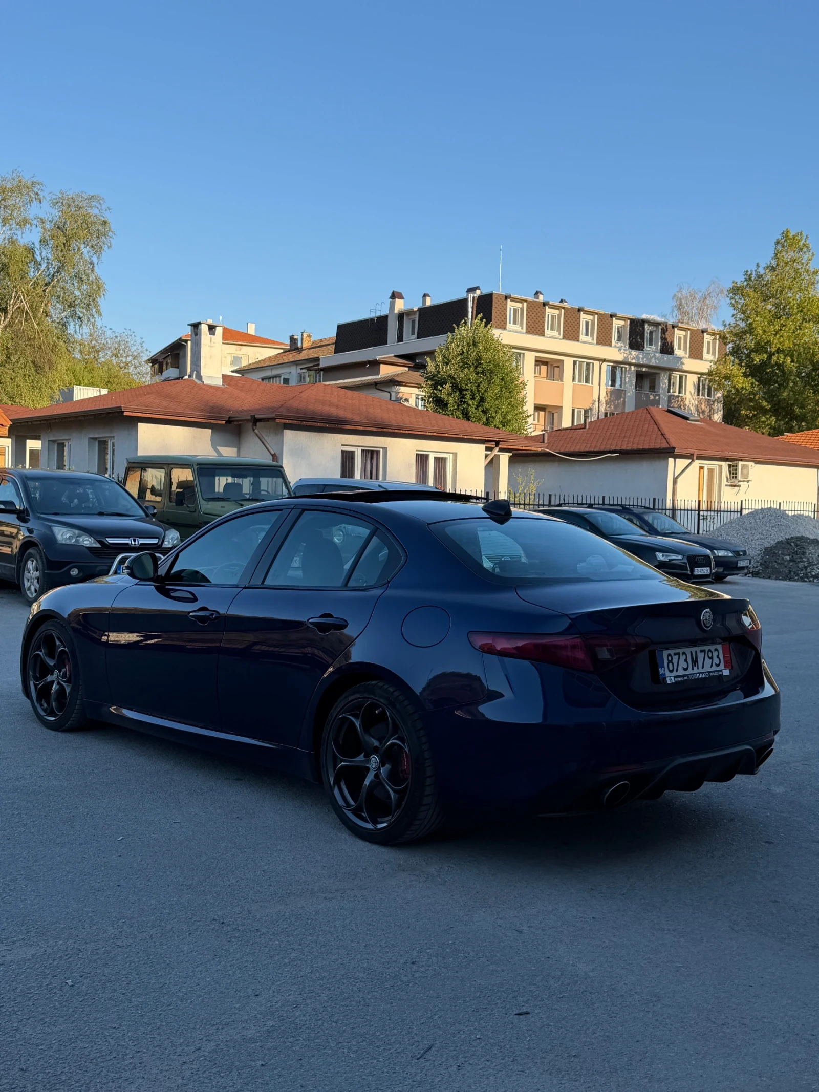 Alfa Romeo Giulia 2.0 Ti, снимка 3 - Автомобили и джипове - 56133138