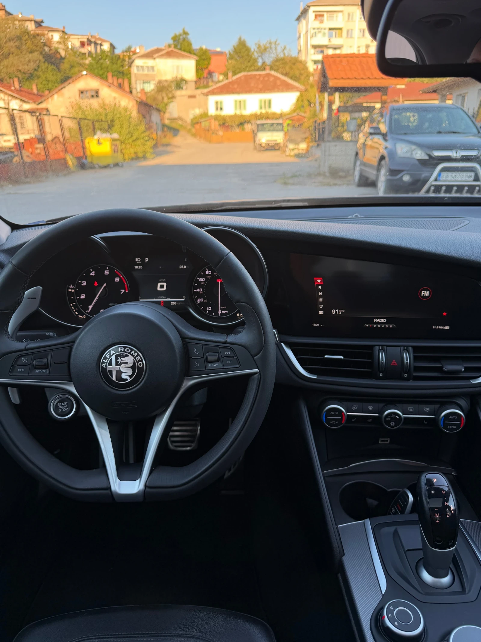 Alfa Romeo Giulia 2.0 Ti, снимка 6 - Автомобили и джипове - 56133138
