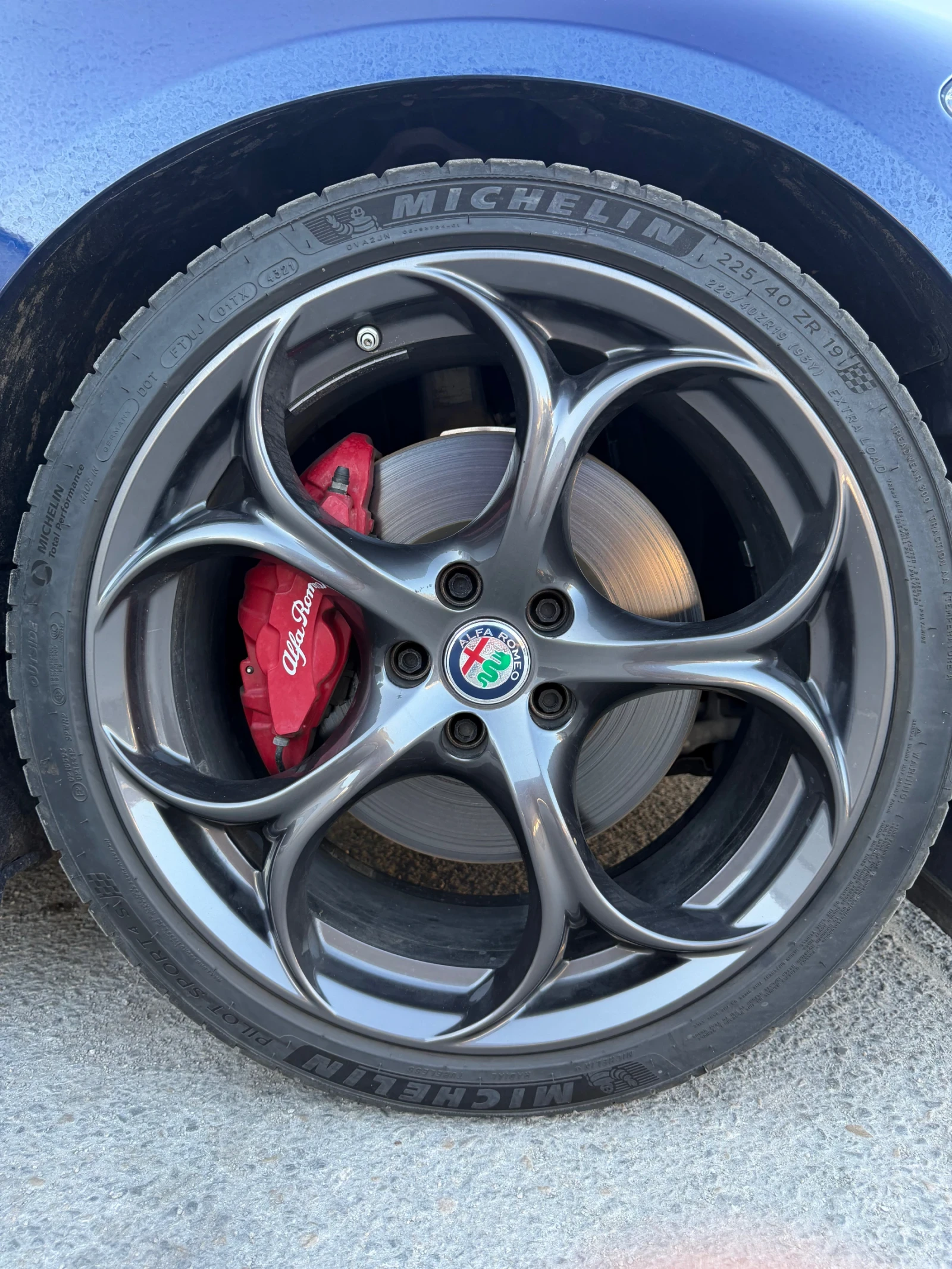 Alfa Romeo Giulia 2.0 Ti, снимка 15 - Автомобили и джипове - 56133138