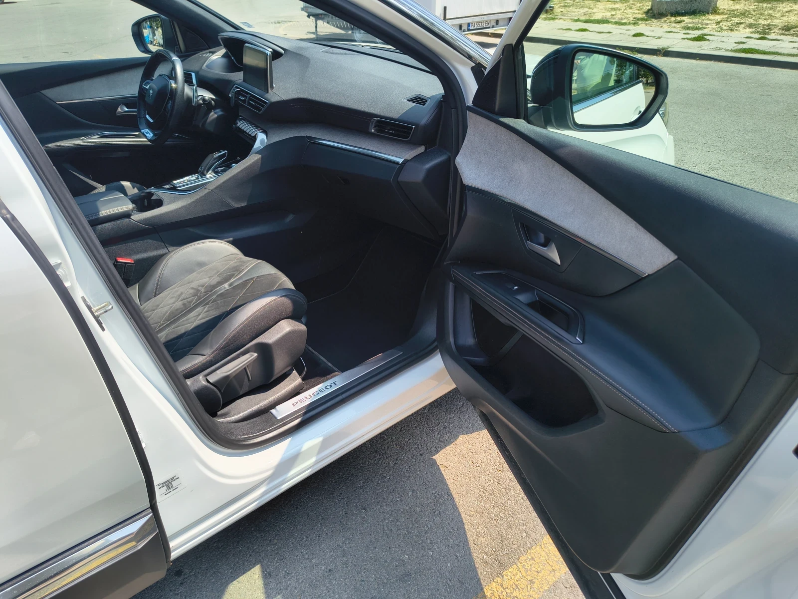 Peugeot 5008, снимка 13 - Автомобили и джипове - 56237721