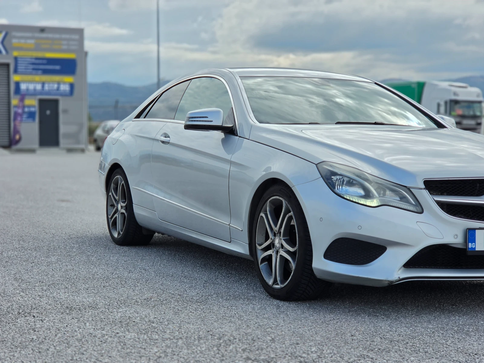 Mercedes-Benz E 250 9-G tronic, снимка 3 - Автомобили и джипове - 56518311