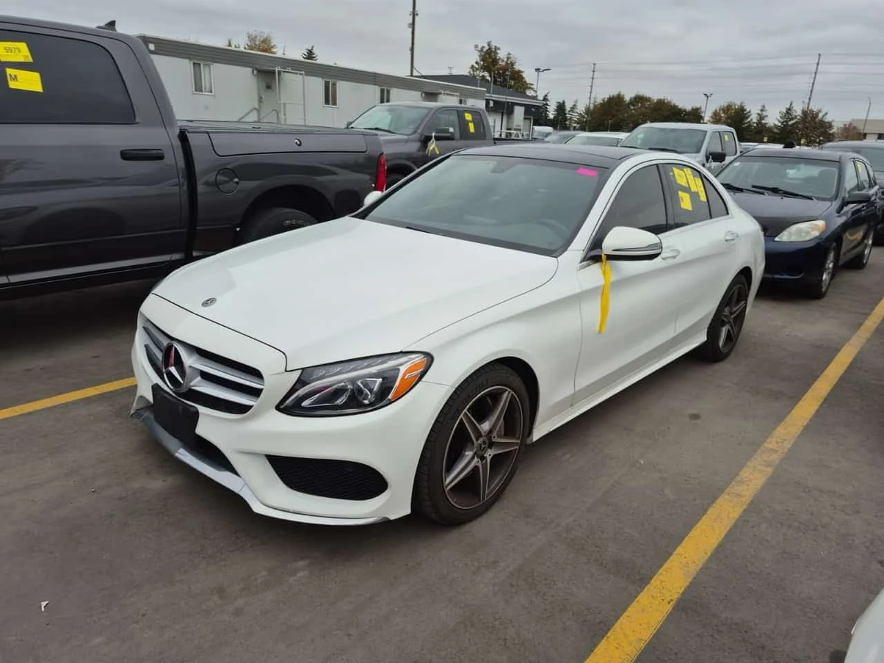 Mercedes-Benz C 300 * 4matic Sedan * CARFAX * 