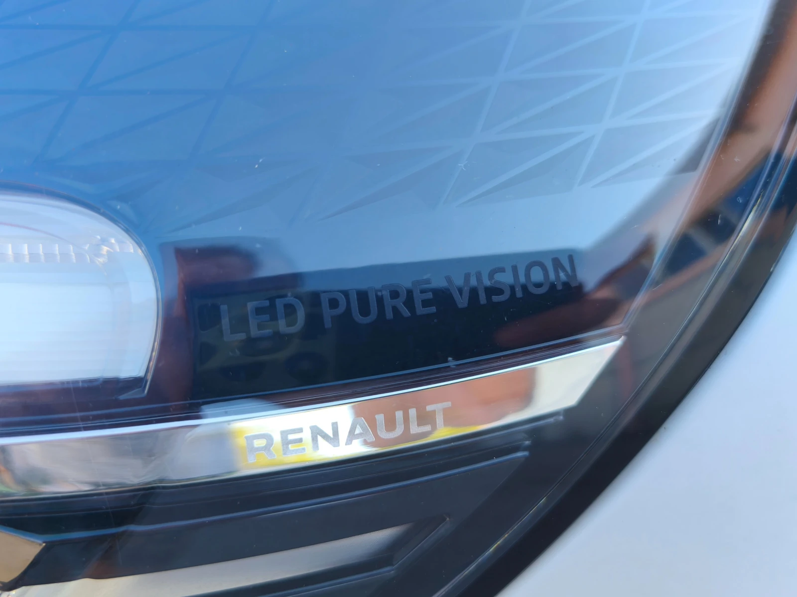 Renault Clio 1.5 Blue dci, снимка 7 - Автомобили и джипове - 56649841