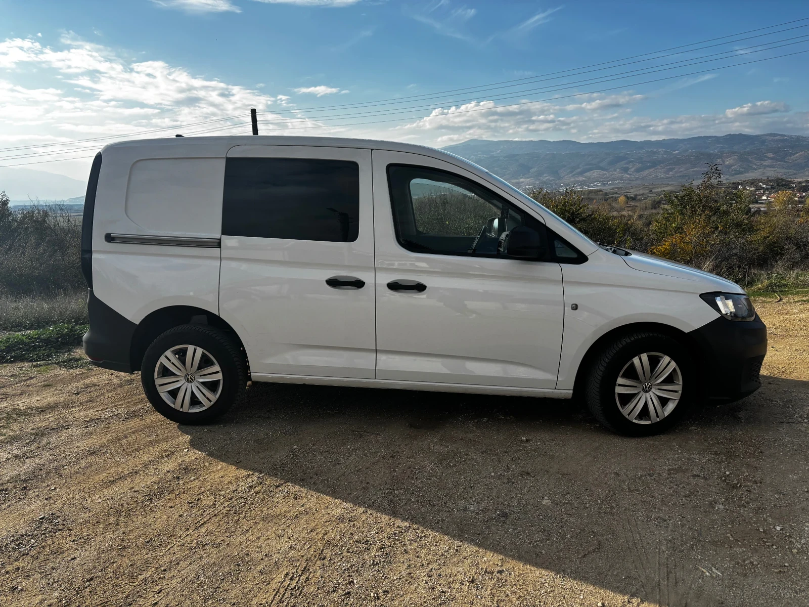 VW Caddy, снимка 2 - Автомобили и джипове - 56730288