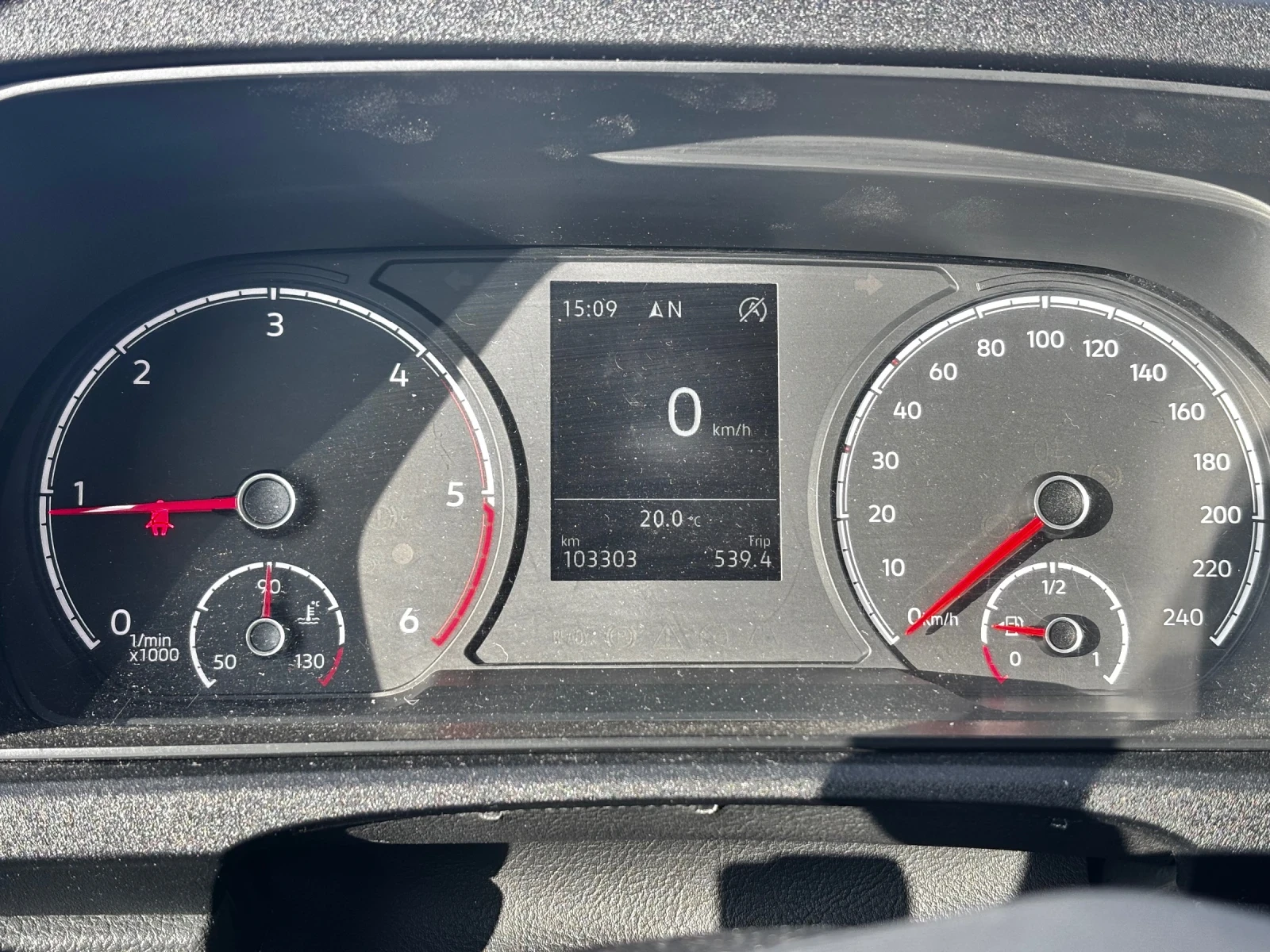 VW Caddy, снимка 13 - Автомобили и джипове - 56730288